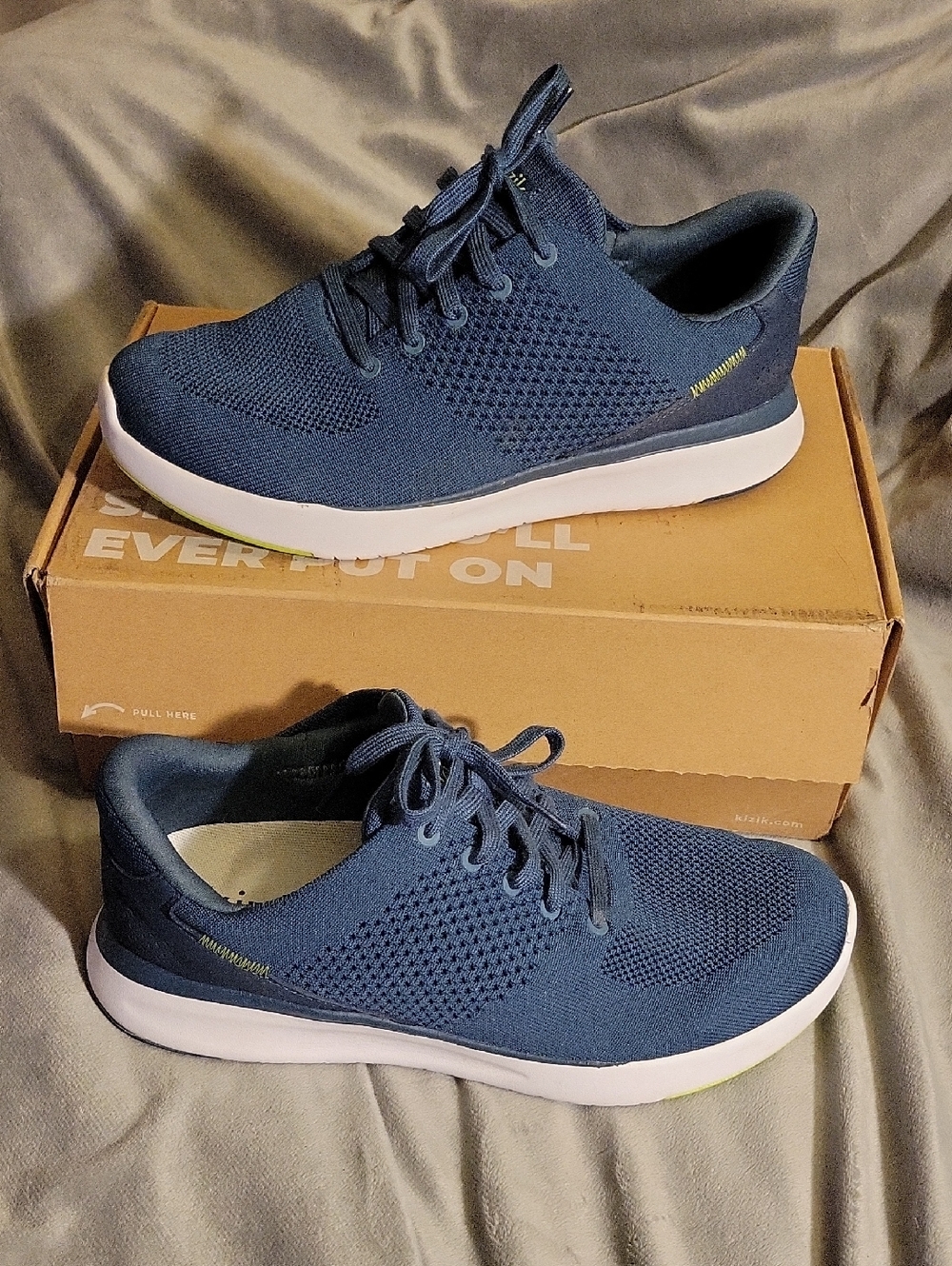 Men's Breathable Knit Lace-Up Athletic Sneakers - Navy